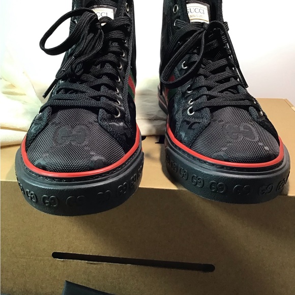 Men’s Authentic Gucci Shoe - Picture 8 of 13